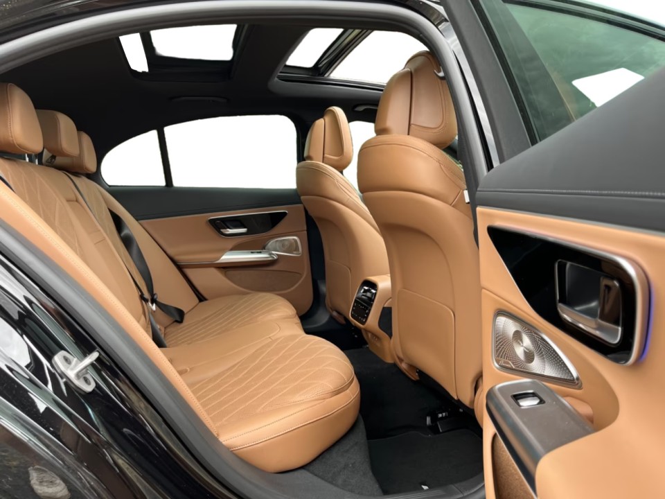 Mercedes-Benz E 200 AMG - foto 15