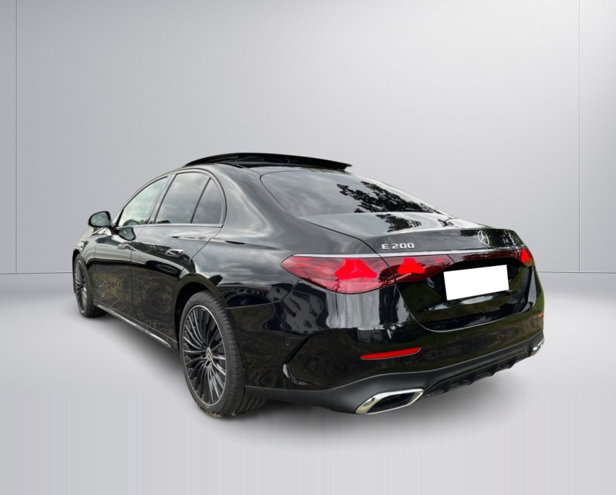 Mercedes-Benz E 200 AMG (4)