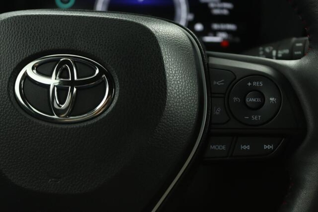 Toyota RAV4 - foto 16