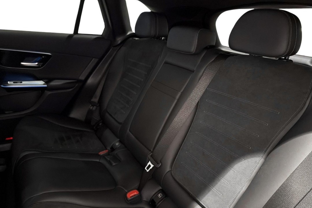 Mercedes-Benz GLC 300e 4MATIC AMG - foto 7