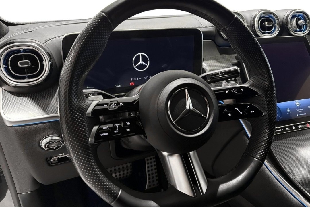 Mercedes-Benz GLC 300e 4MATIC AMG - foto 12