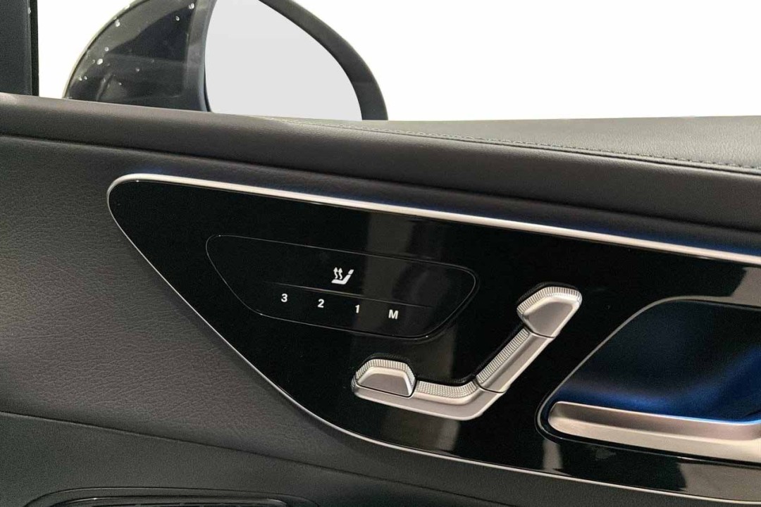 Mercedes-Benz GLC 300e 4MATIC AMG - foto 19