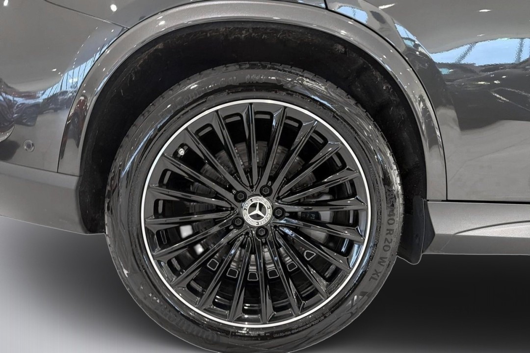 Mercedes-Benz GLC 300e 4MATIC AMG - foto 23