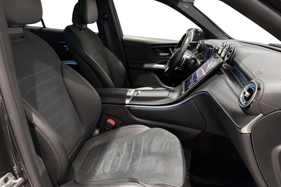 Mercedes-Benz GLC 300e 4MATIC AMG - foto 8