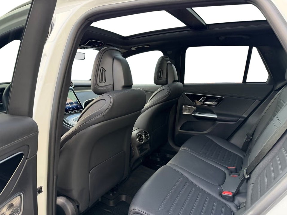 Mercedes-Benz GLC 300e 4MATIC AMG - foto 11