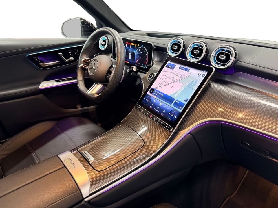 Mercedes-Benz GLC 200 4MATIC AMG - foto 17