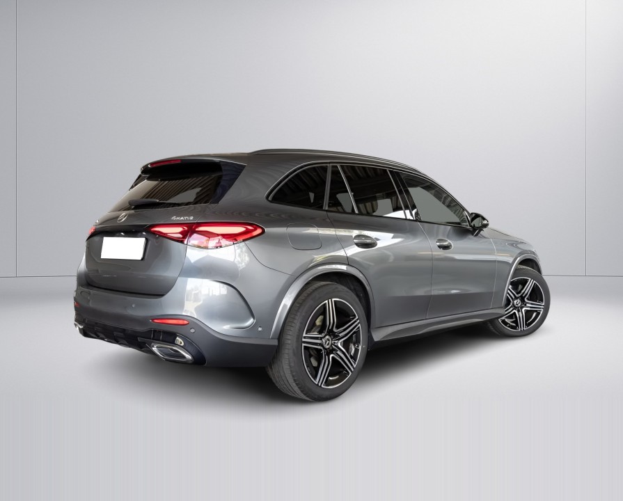 Mercedes-Benz GLC 200 4MATIC AMG (4)