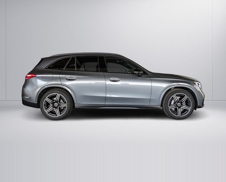Mercedes-Benz GLC 200 4MATIC AMG (3)