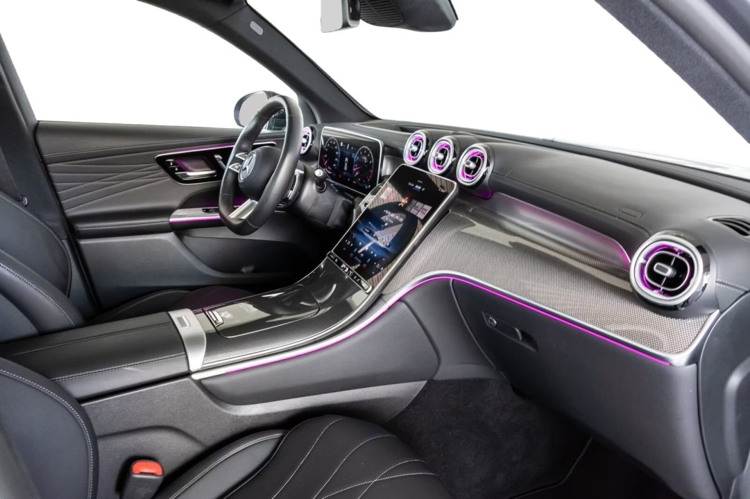 Mercedes-Benz GLC 200 4MATIC AMG - foto 8