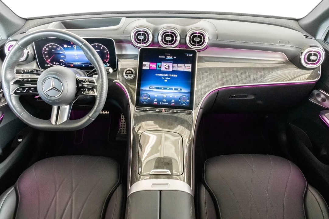 Mercedes-Benz GLC 200 4MATIC AMG - foto 7