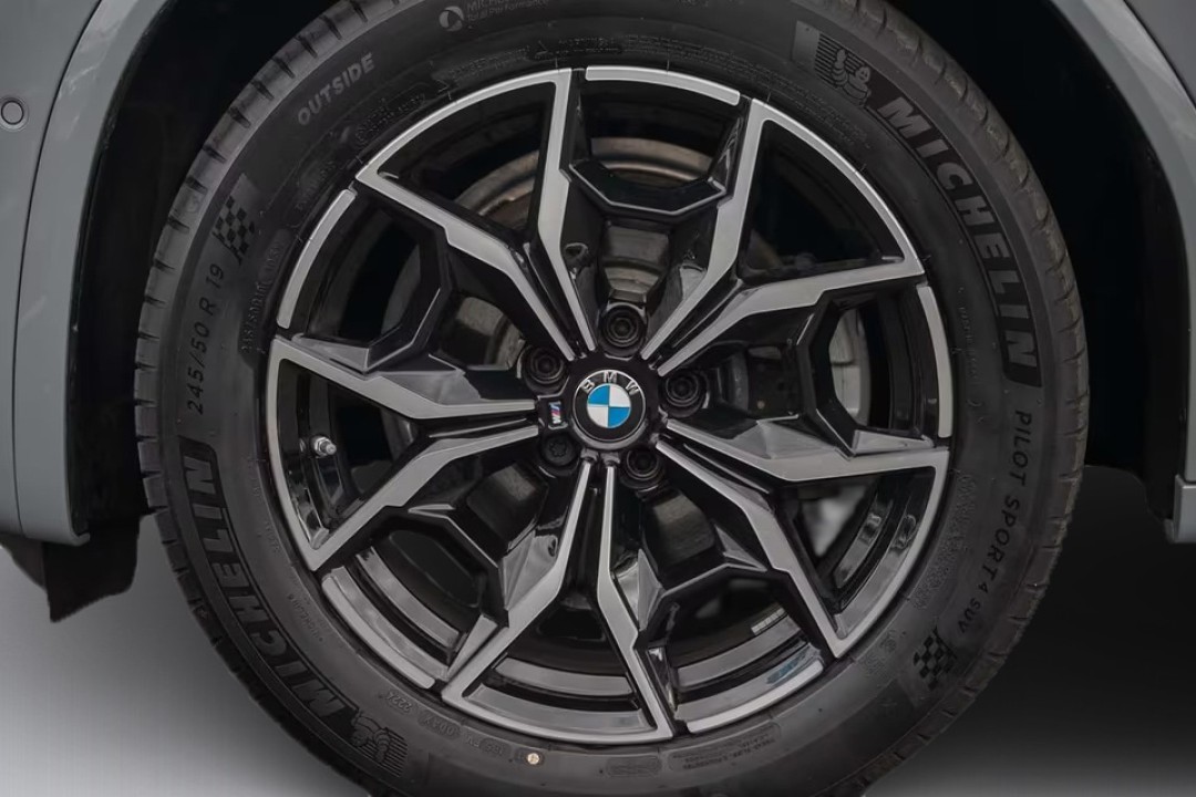 BMW X4 xDrive20i M-Sport - foto 14