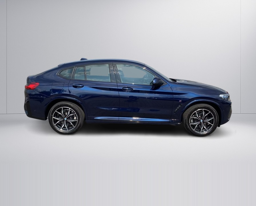 BMW X4 xDrive20d M-Sport (2)