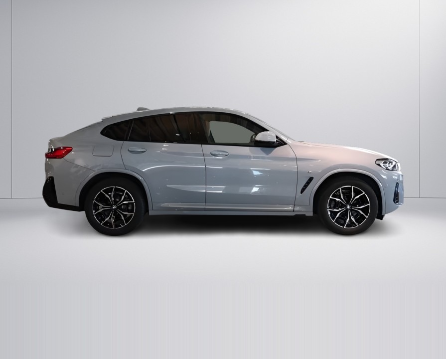 BMW X4 xDrive20d M-Sport (2)