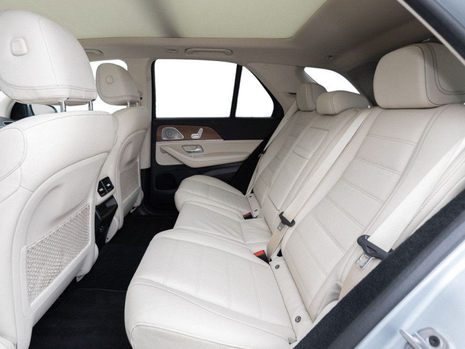 Mercedes-Benz GLE 350de 4MATIC (5)