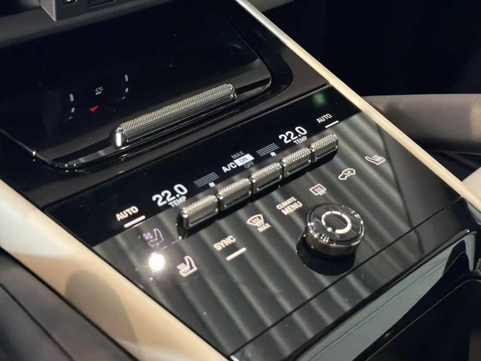 Porsche Cayenne E-Hybrid - foto 13