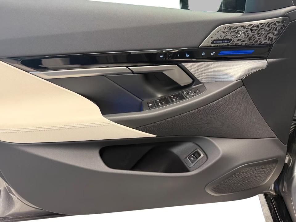 BMW Seria 5 540d xDrive M-Sport - foto 13