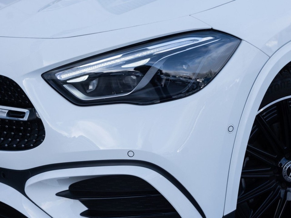 Mercedes-Benz GLA 220d 4MATIC AMG Line - foto 28