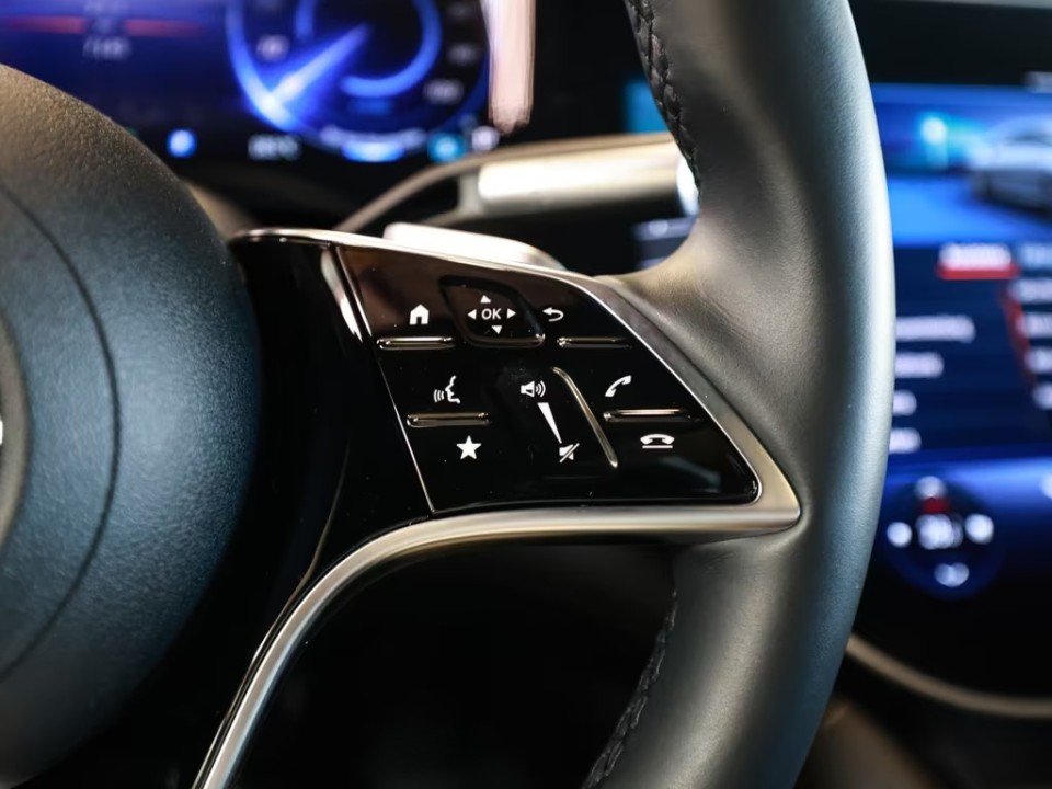 Mercedes-Benz EQS 580 4MATIC AMG Line - foto 8