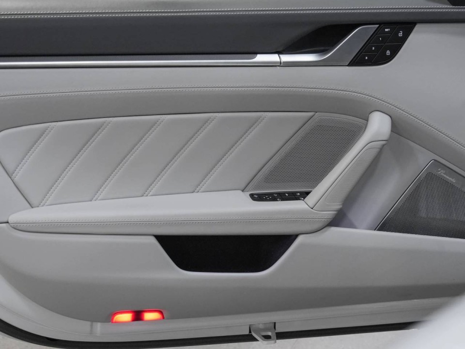 Porsche 911 Turbo S - foto 31