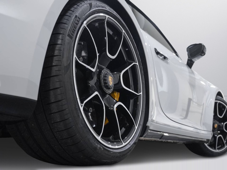 Porsche 911 Turbo S - foto 36