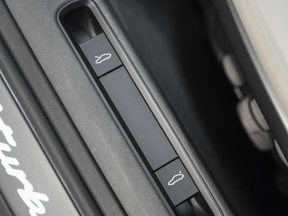 Porsche 911 Turbo S - foto 29