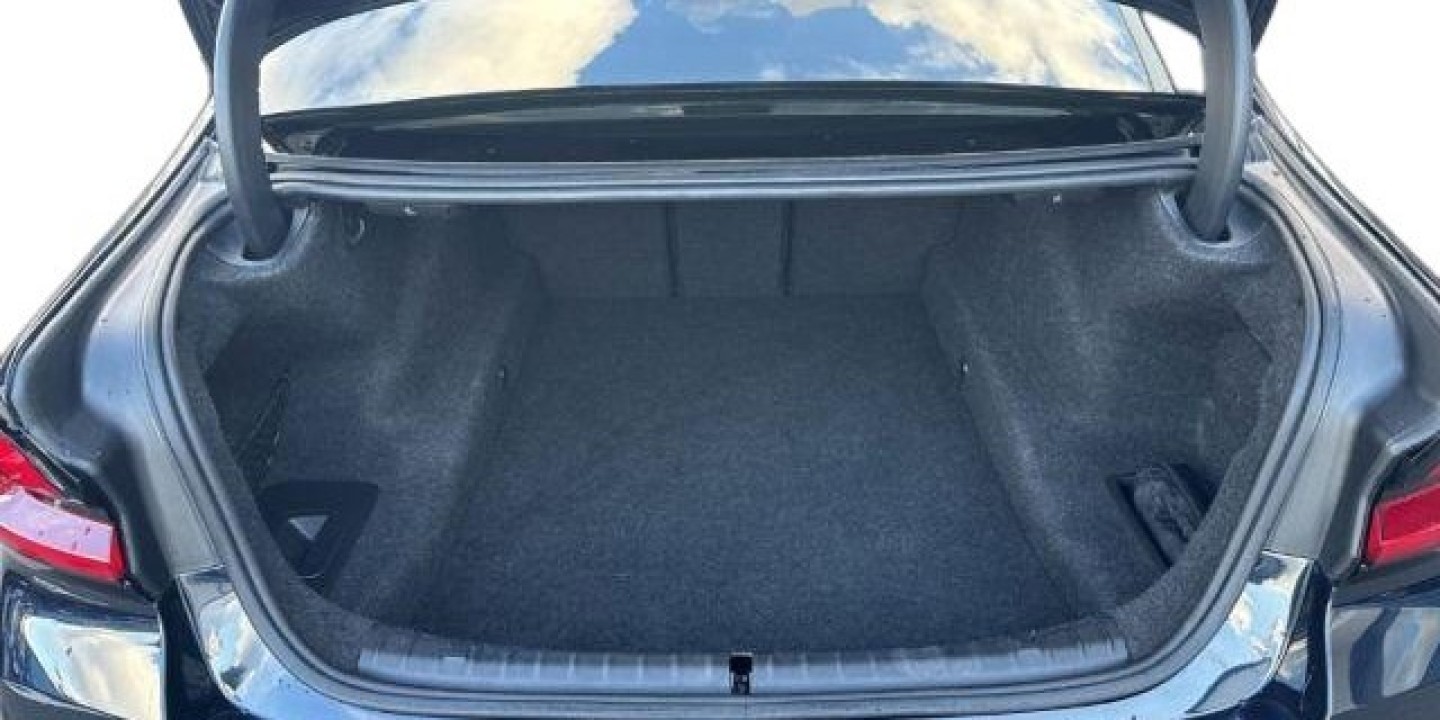 BMW Seria 5 520d xDrive - foto 12