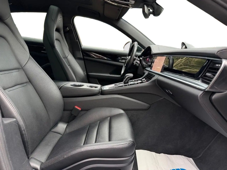 Porsche Panamera 4 Platinum Edition - foto 12