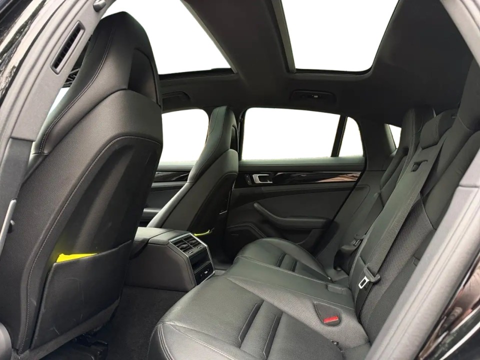 Porsche Panamera 4 Platinum Edition - foto 16