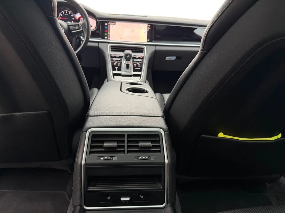 Porsche Panamera 4 Platinum Edition - foto 15