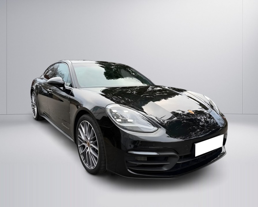 Porsche Panamera 4 Platinum Edition
