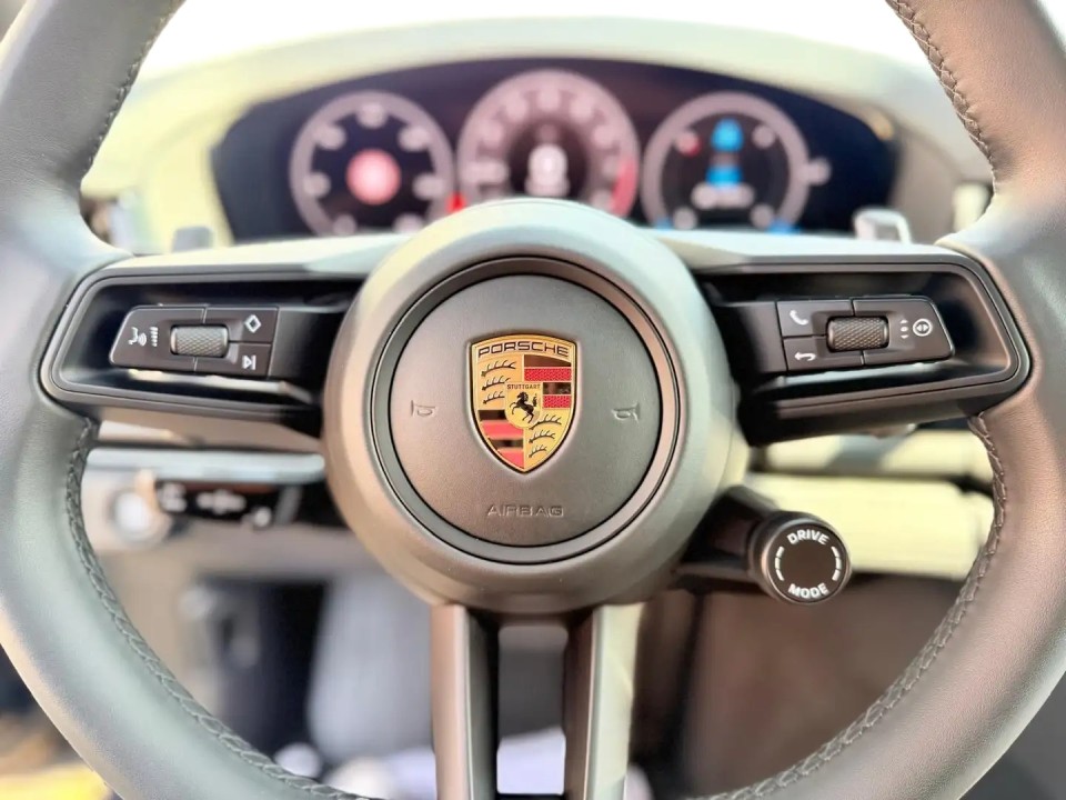 Porsche Panamera - foto 18