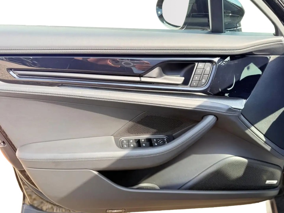 Porsche Panamera - foto 22