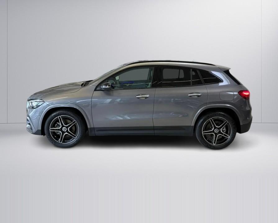Mercedes-Benz GLA 220d 4MATIC AMG (3)