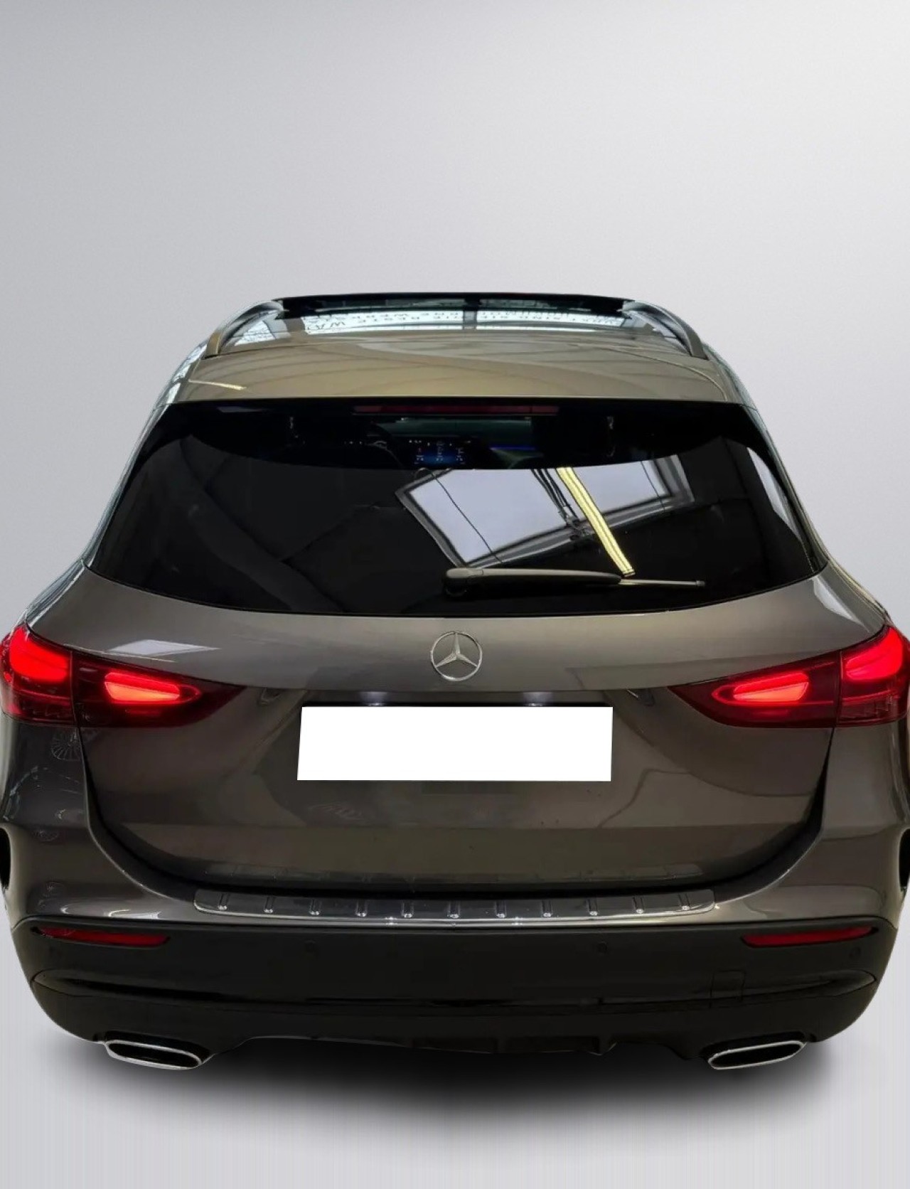 Mercedes-Benz GLA 220d 4MATIC AMG (5)