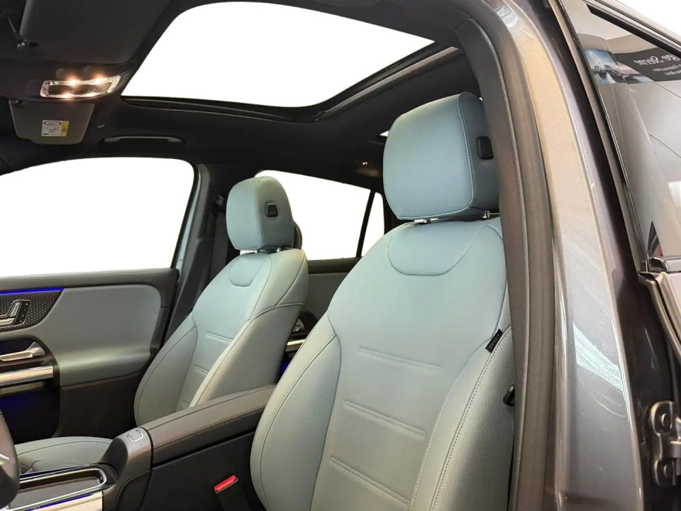 Mercedes-Benz GLA 220d 4MATIC AMG - foto 8