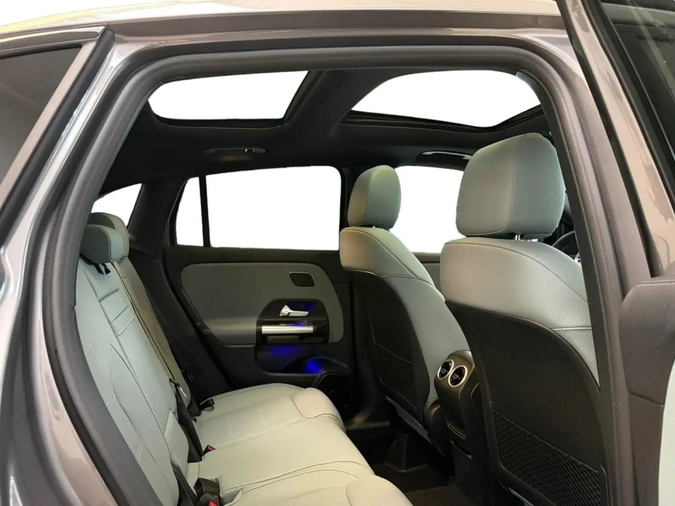 Mercedes-Benz GLA 220d 4MATIC AMG - foto 10