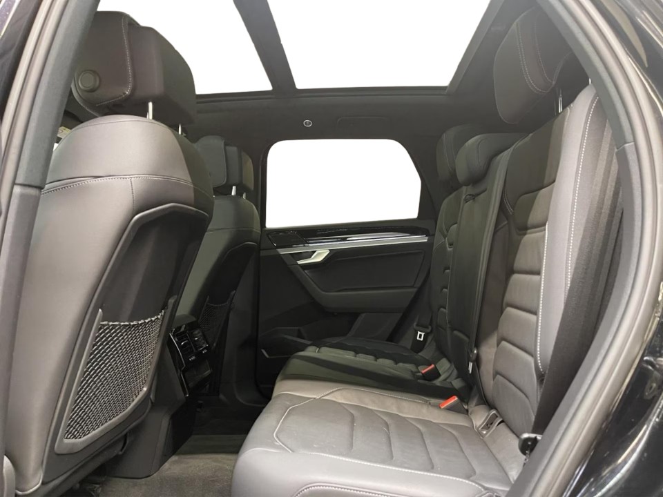 Volkswagen Touareg R-Line 4Motion - foto 21