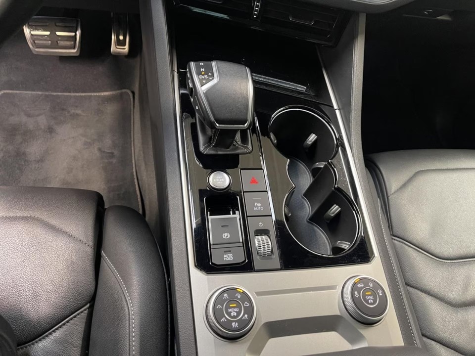 Volkswagen Touareg R-Line 4Motion - foto 20