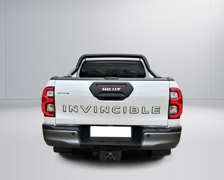 Toyota Hilux Invincible - foto 6