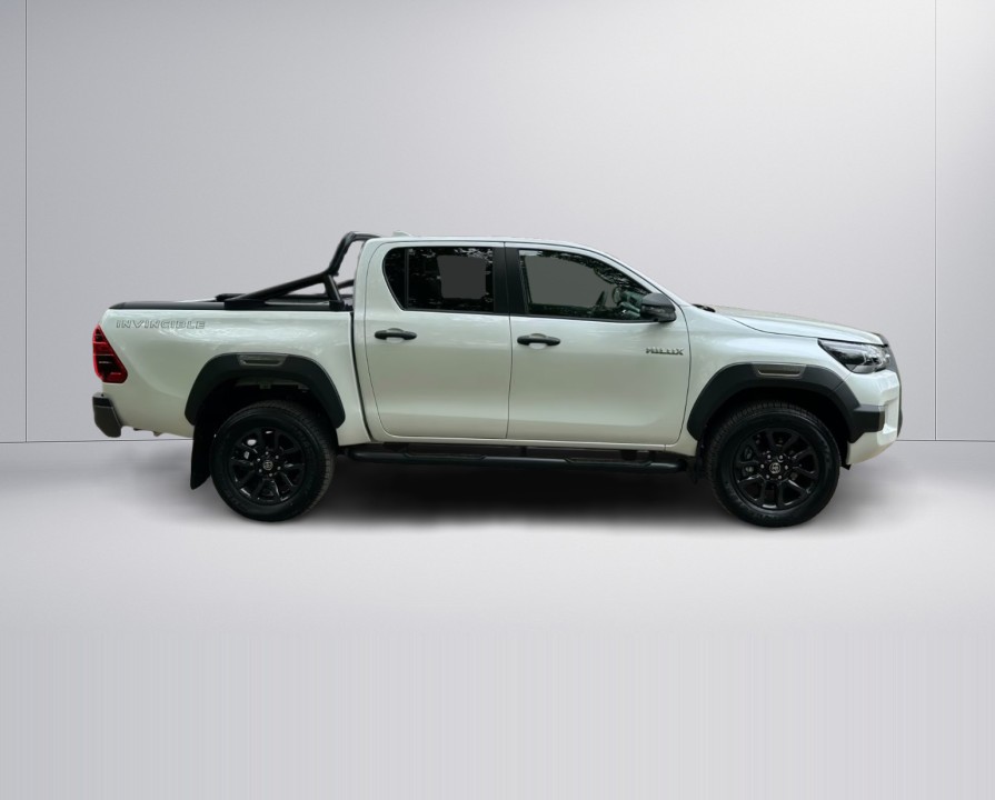 Toyota Hilux Invincible (4)