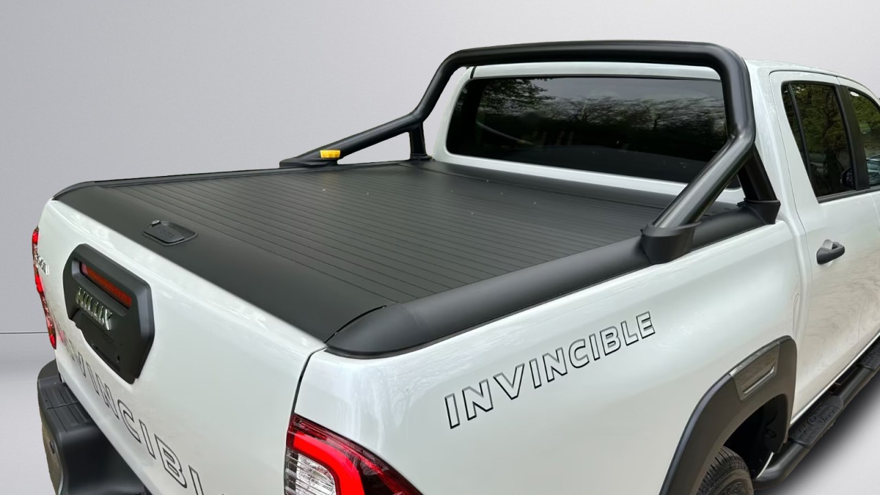 Toyota Hilux Invincible - foto 28