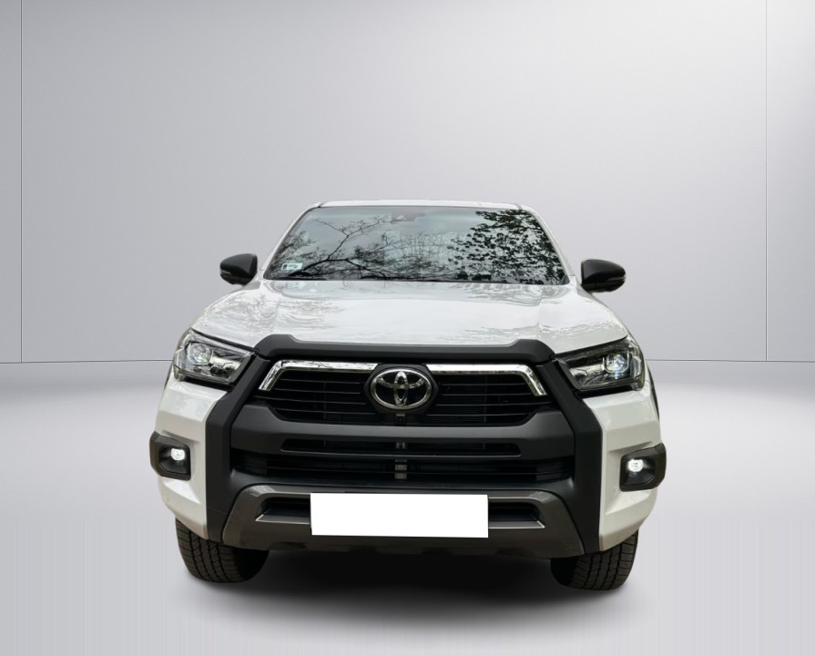 Toyota Hilux Invincible (2)