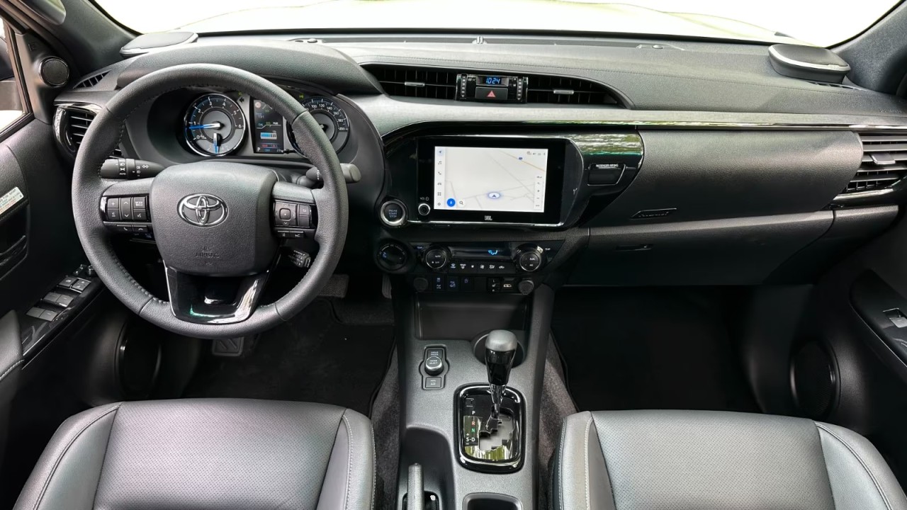 Toyota Hilux Invincible - foto 14