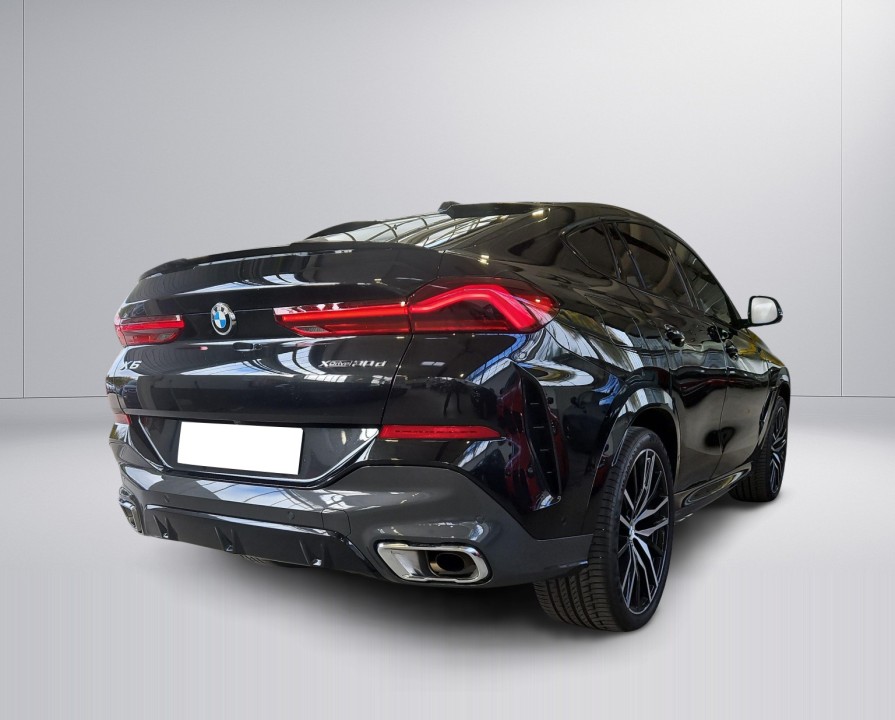 BMW X6 xDrive30d M-Sport (2)