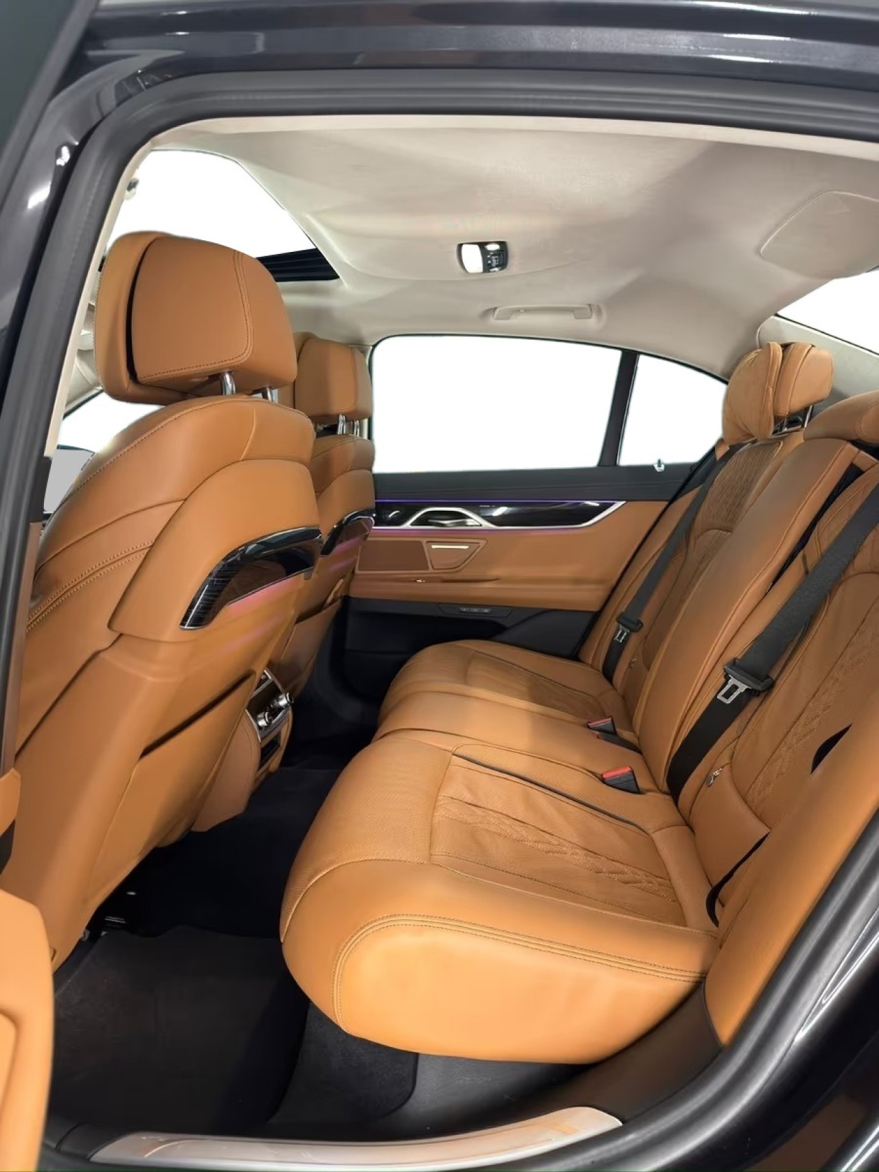 BMW Seria 7 xDrive740d - foto 20