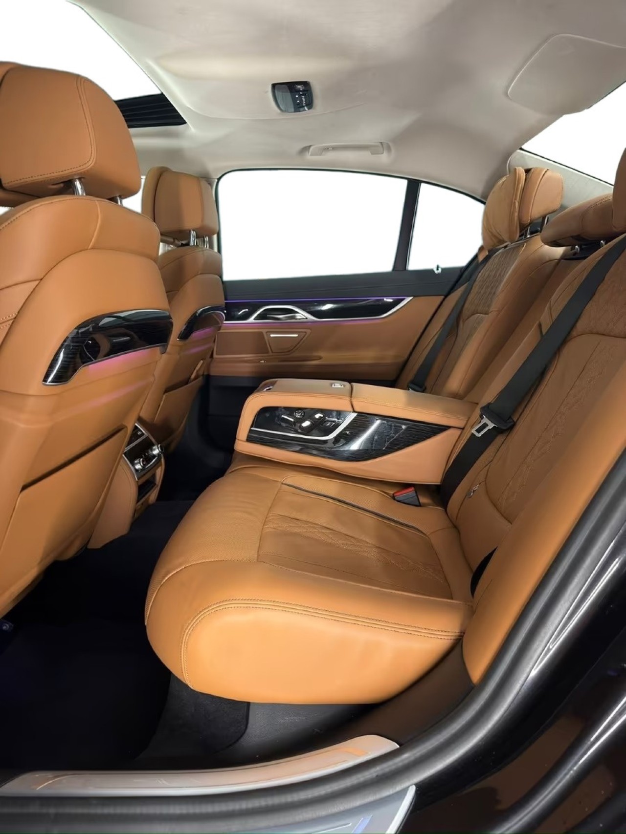 BMW Seria 7 xDrive740d - foto 21