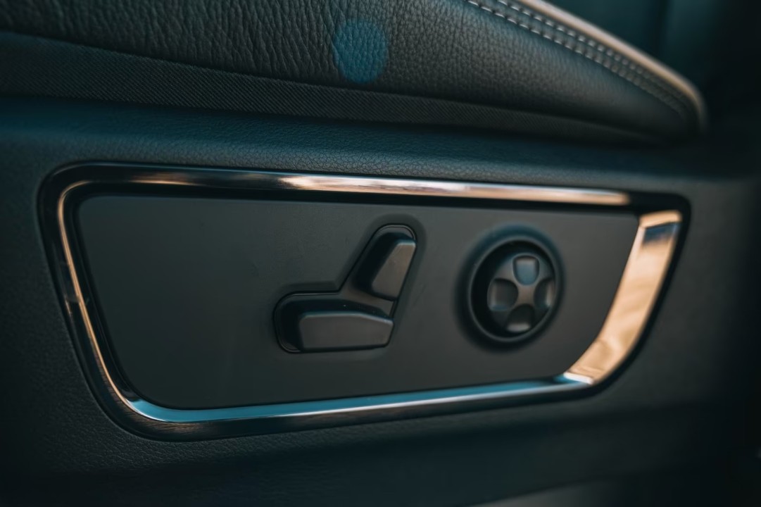 Dodge RAM 1500 Limited Night - foto 22