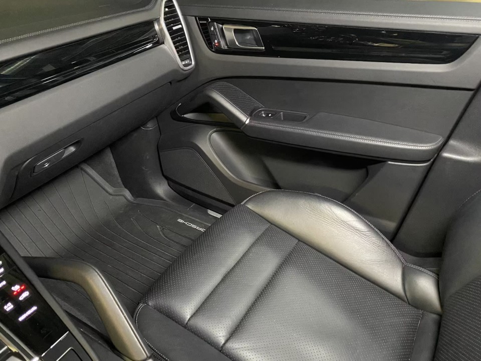 Porsche Cayenne E-Hybrid - foto 15