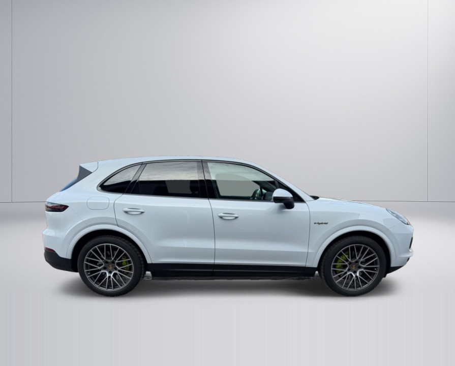 Porsche Cayenne E-Hybrid Platinum Edition (2)