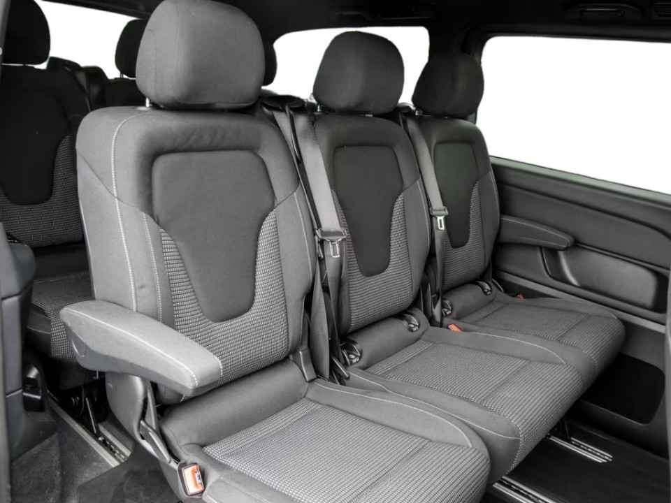 Mercedes-Benz V 300d - foto 13